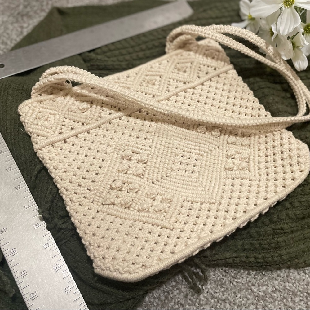 Cream Macramé Shoulder Bag with Geometric Design